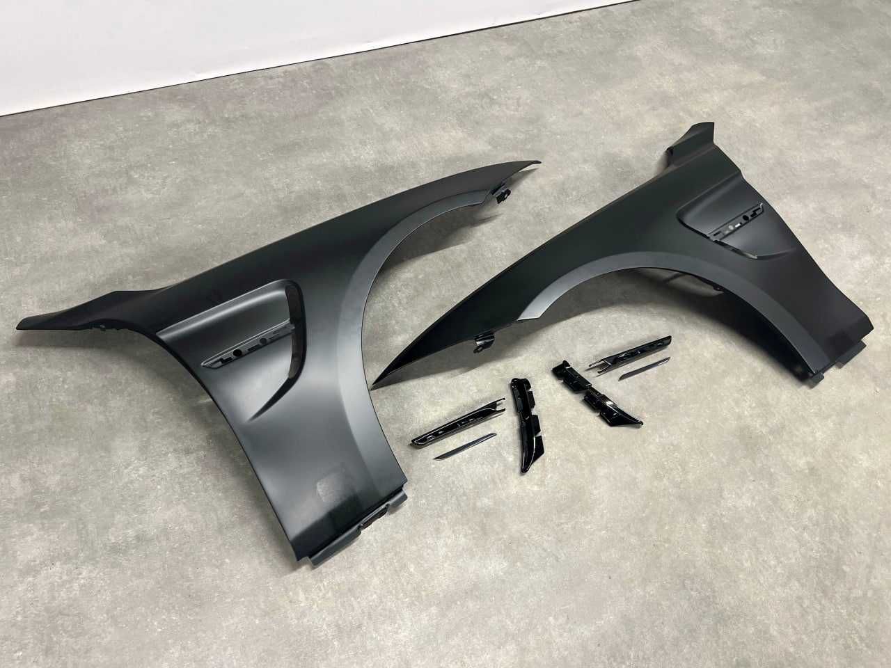 Крила BMW 4 ( F32 / F33 / F36)  стиль  М4