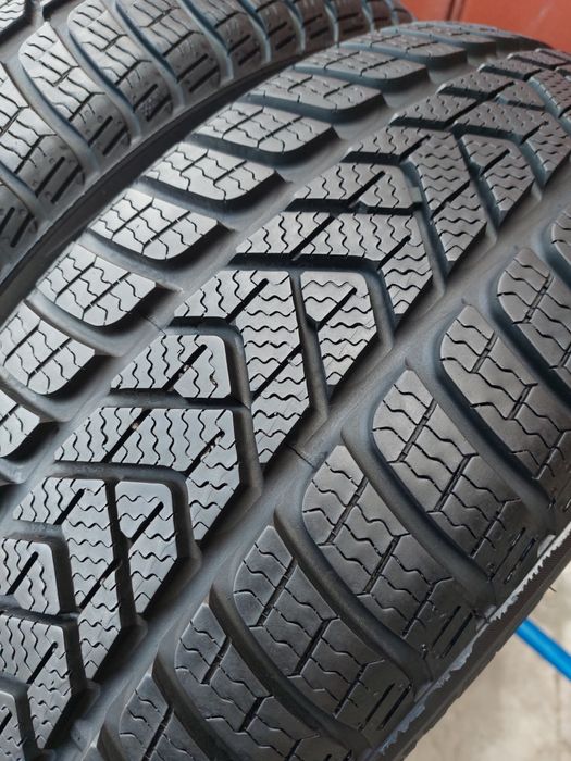 205/55/17 R17 Pirelli Sottozero 3 4шт ціна за 1шт зима шини