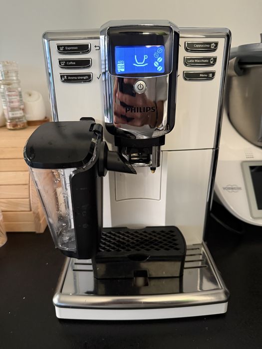 Ekspres Philips EP5331 LatteGO Biały