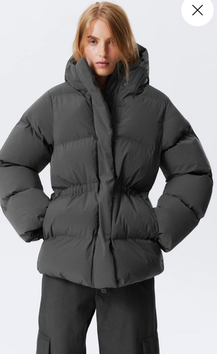Пуховик weekday сірий