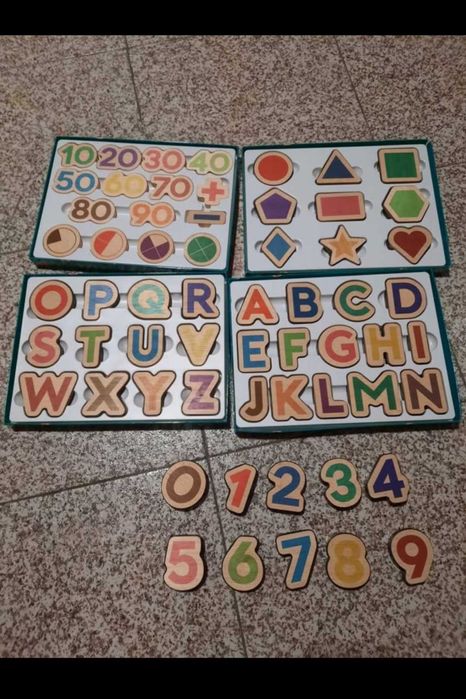 Coleccao de livros c/ animais madeira