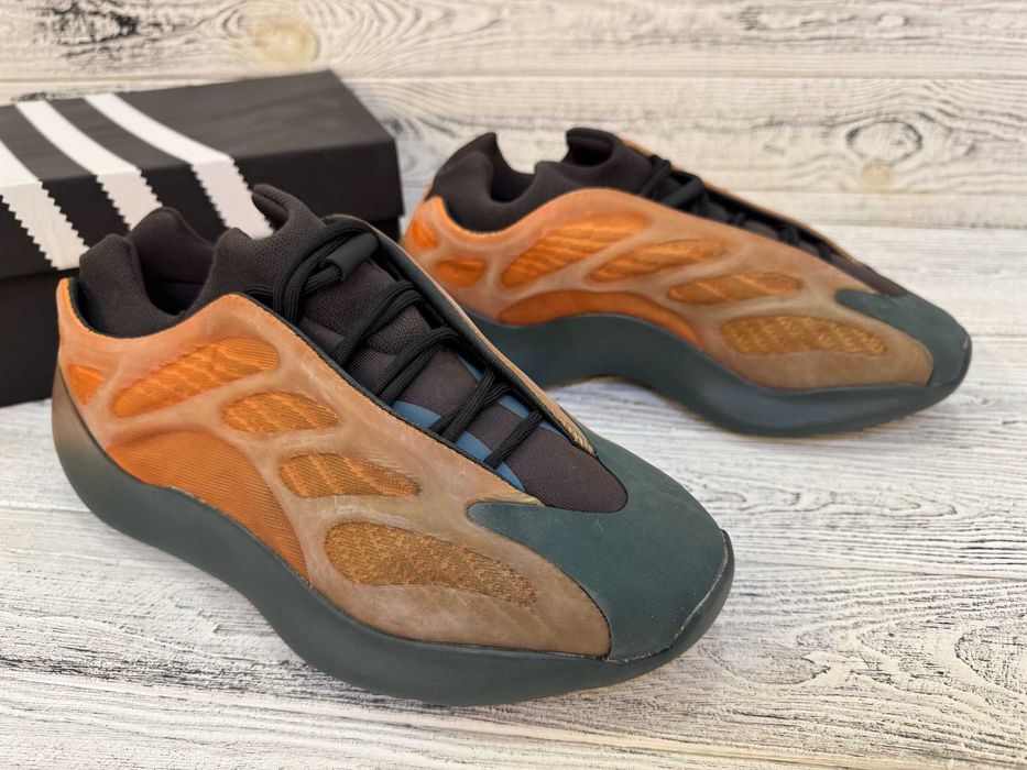Кросівки Adidas Yeezy 700 V3 Orange Copper Fade Адидас із буст 700