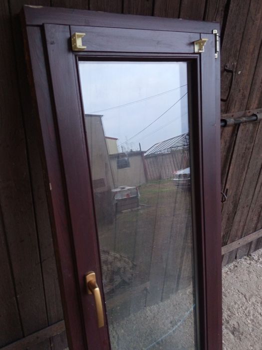 Okno zewnętrzne brązowe dreeniane