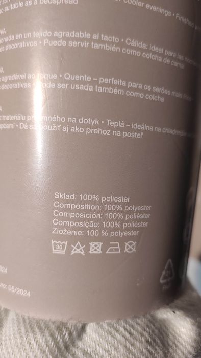 Nowy koc dekoracyjny narzuta pled smukee 130x 170cm ciepły miły w doty