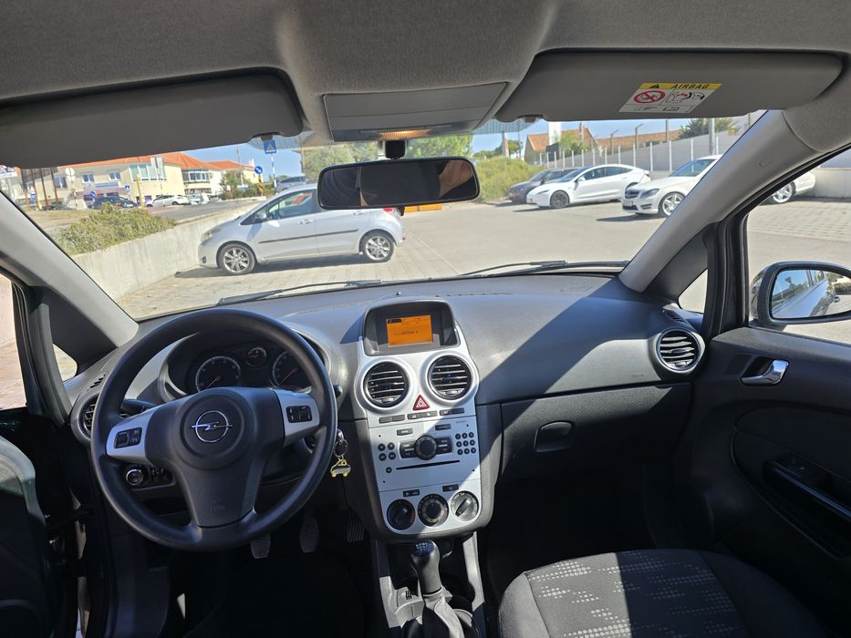 Opel Corsa 1.3 gasóleo muito estimado