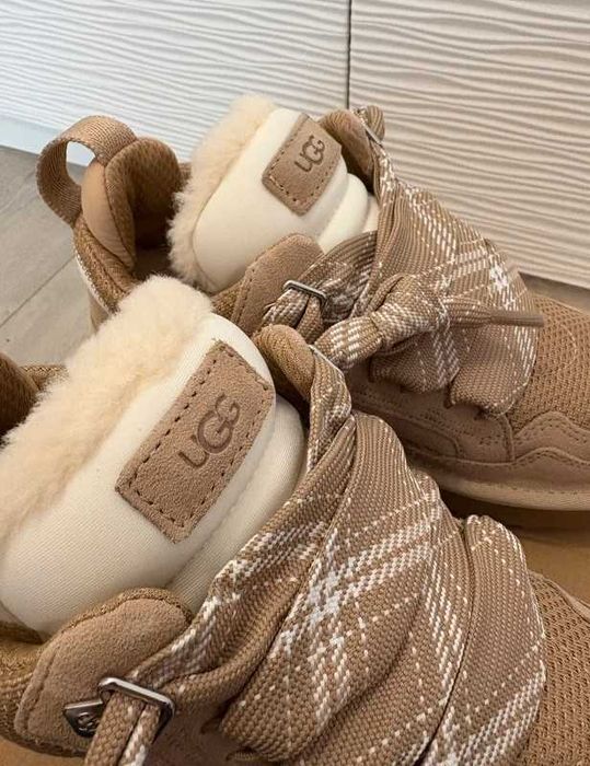 UGG_Lowmel_Sand_R.39