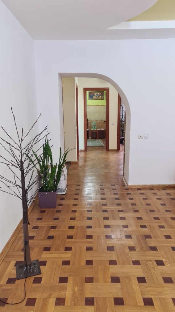 Продаж 3кім.по вул.Курбаса