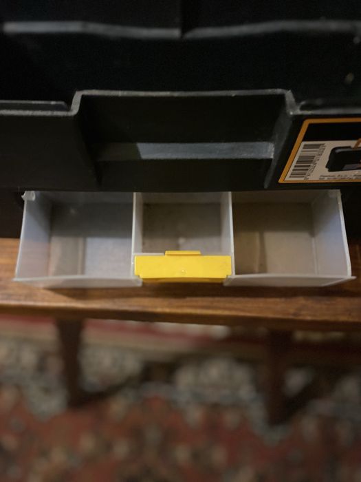 Caixa de Ferramentas Plastiken — com divisórias