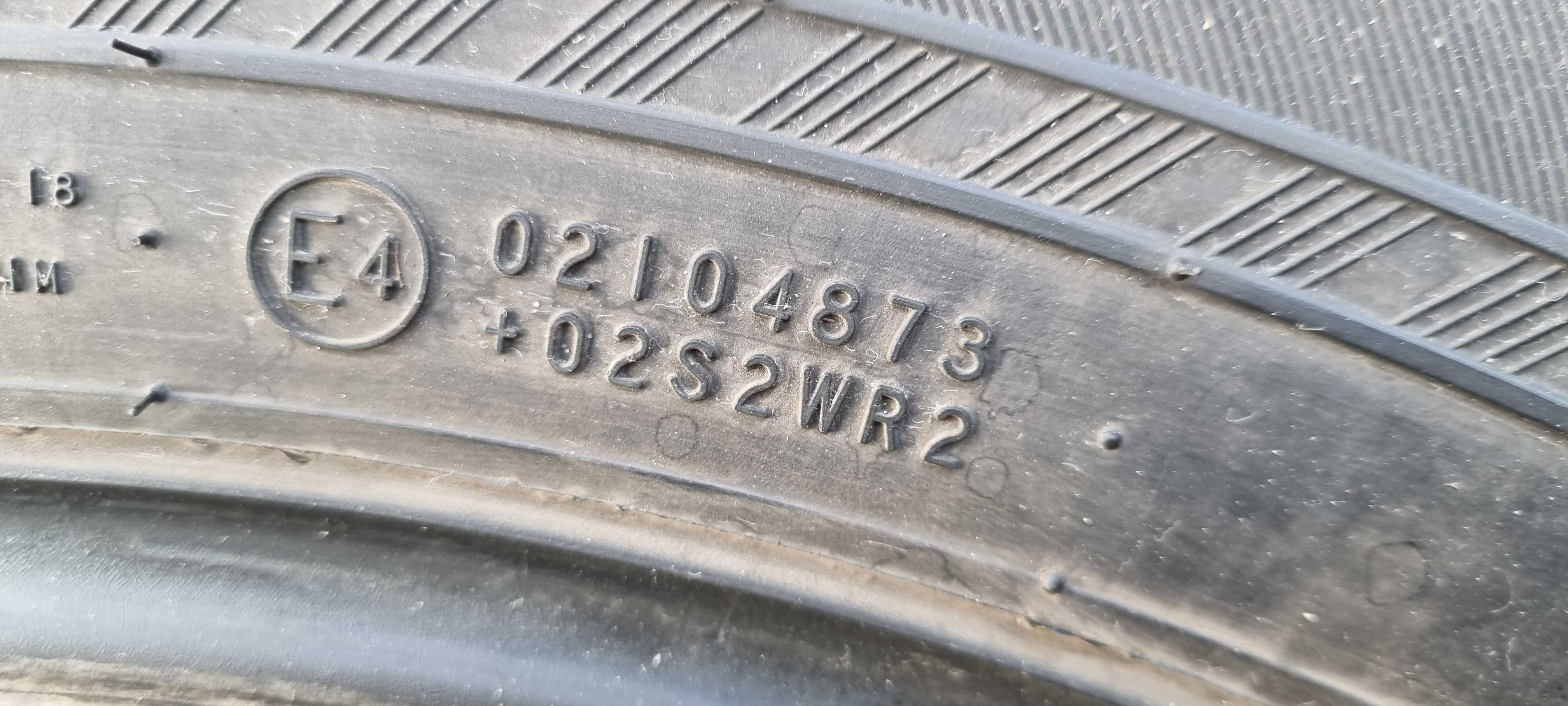 Nokian WR SUV 4 225/60R18 - zimowe, komplet 4 opony, 7mm bieżnik