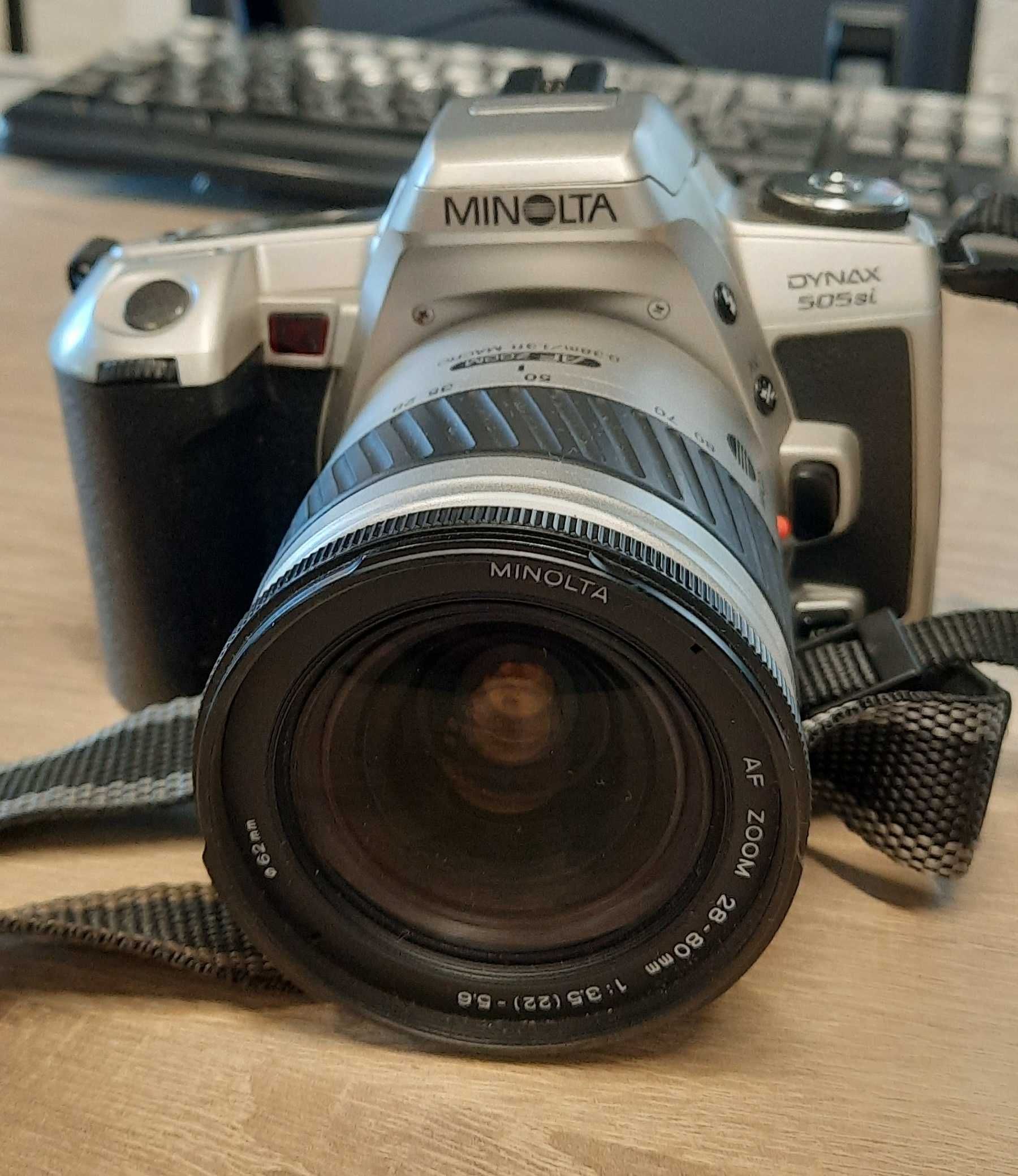 Фотоаппарат плёночный Minolta Dynax 505si + фотосумка