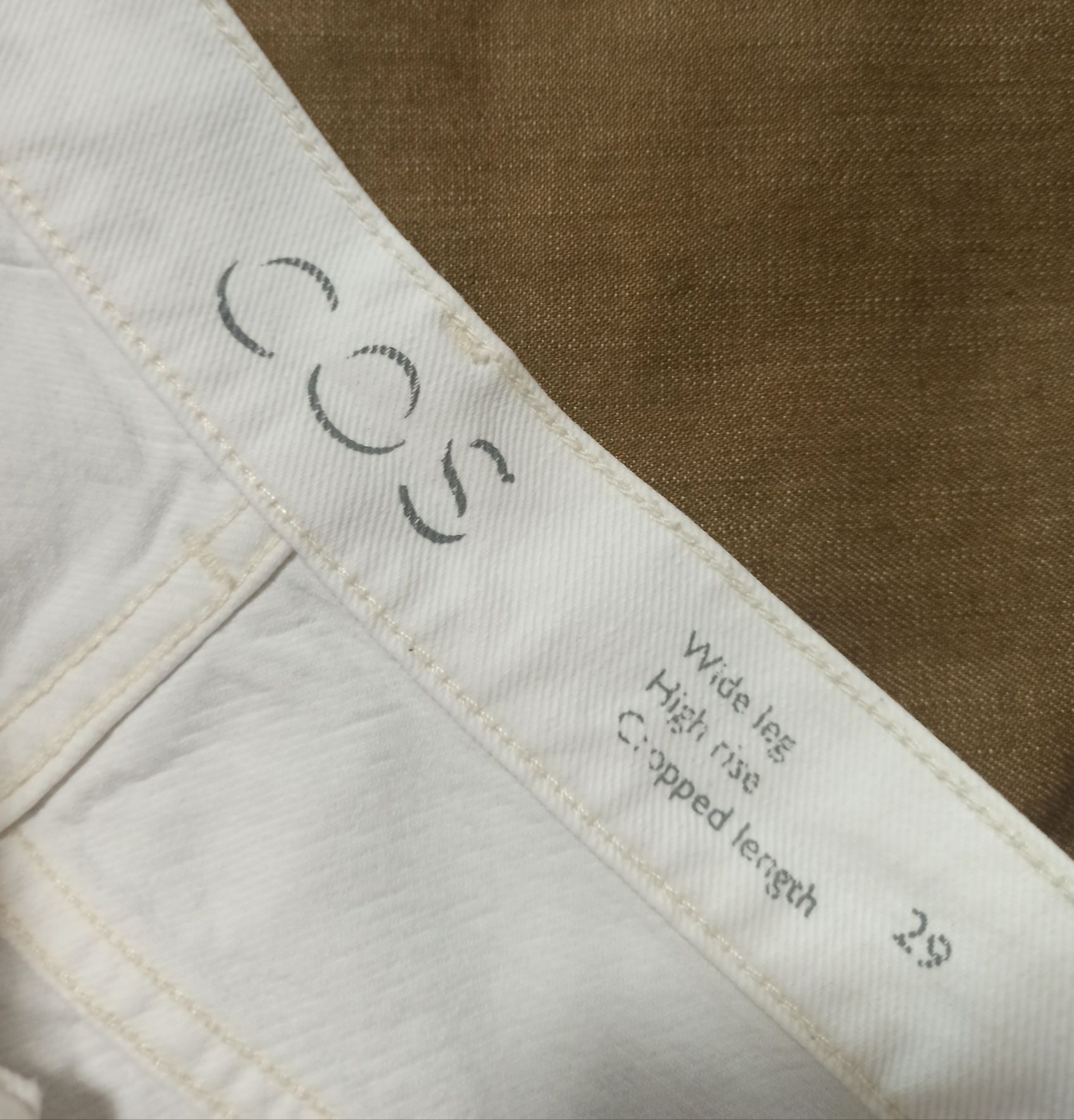 COS базовые джинсы размер 29(м)