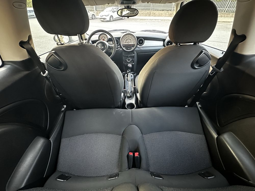 Mini one cooper  1.6L motor bmw 110 cv ano 2012 .