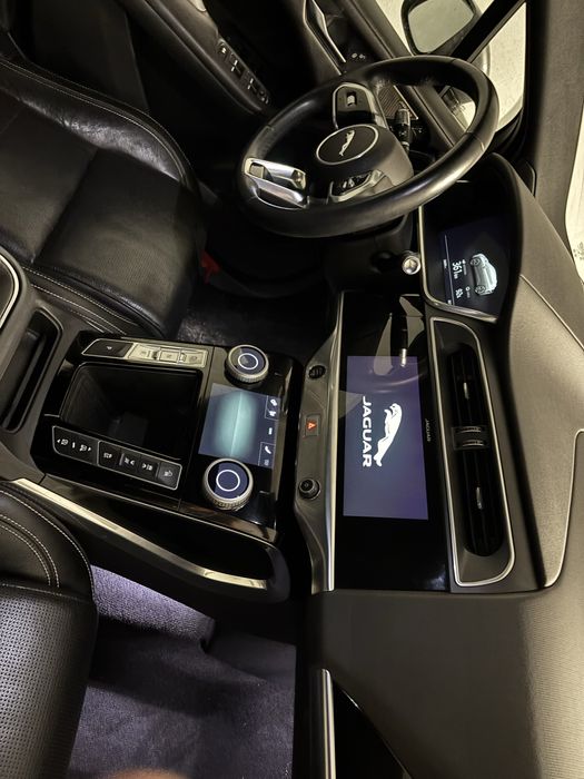 Jaguar I-Pace SE EV400 (Iva discriminado e dedutível)