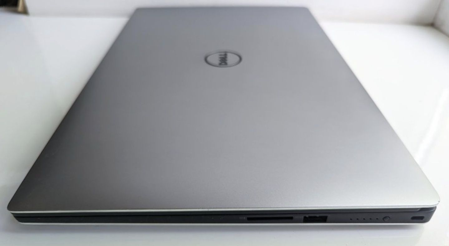 Ноутбук Dell Precision 5520 Core i5 nVidia M1200 8-32/256-1Tb SSD m.2