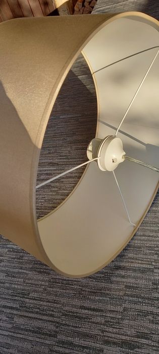 Candeeiro/Abajur dourado