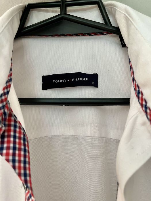 Tommy Hilfiger. Rok szkolny! Koszula w rozmiarze S dla chlopca.