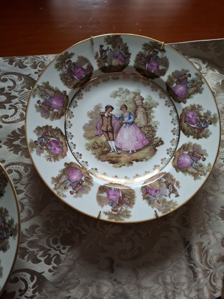 2 pratos de porcelana