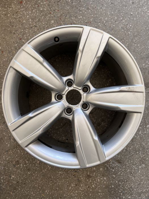 Felga Audi 8J18H2