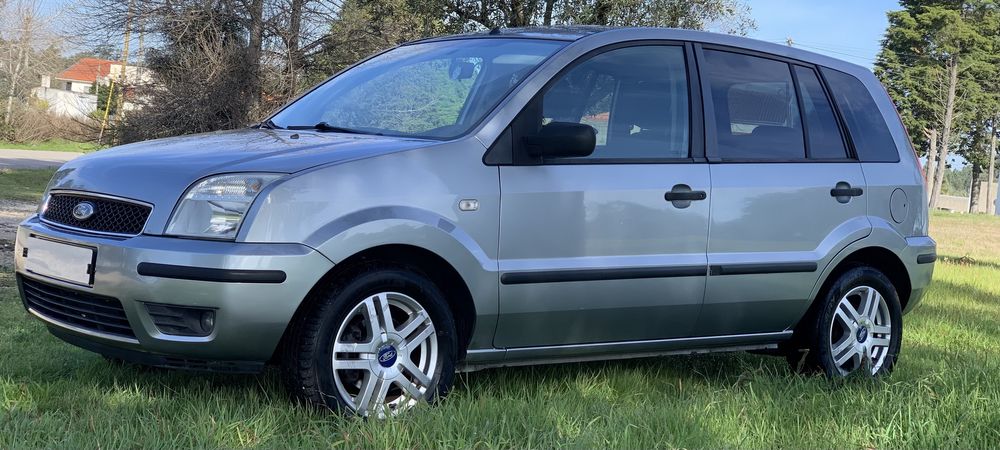 Ford Fusion 1.2 // 2005 Impecável