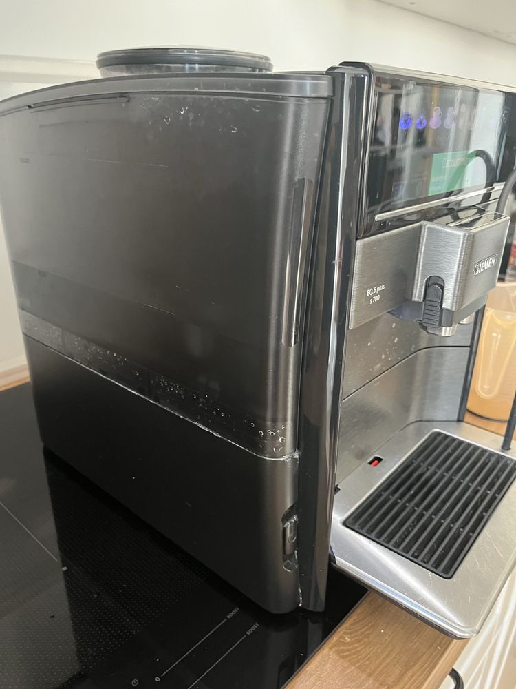 Ekspres Simens EQ.6 plus s700 uszkodzony