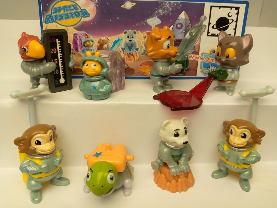 Киндеры Веселый класс Космическая миссия Kinder Surprise
