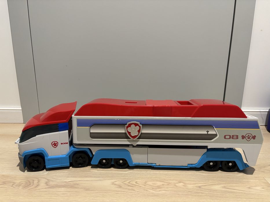 Duzy patrolowiec psi patrol