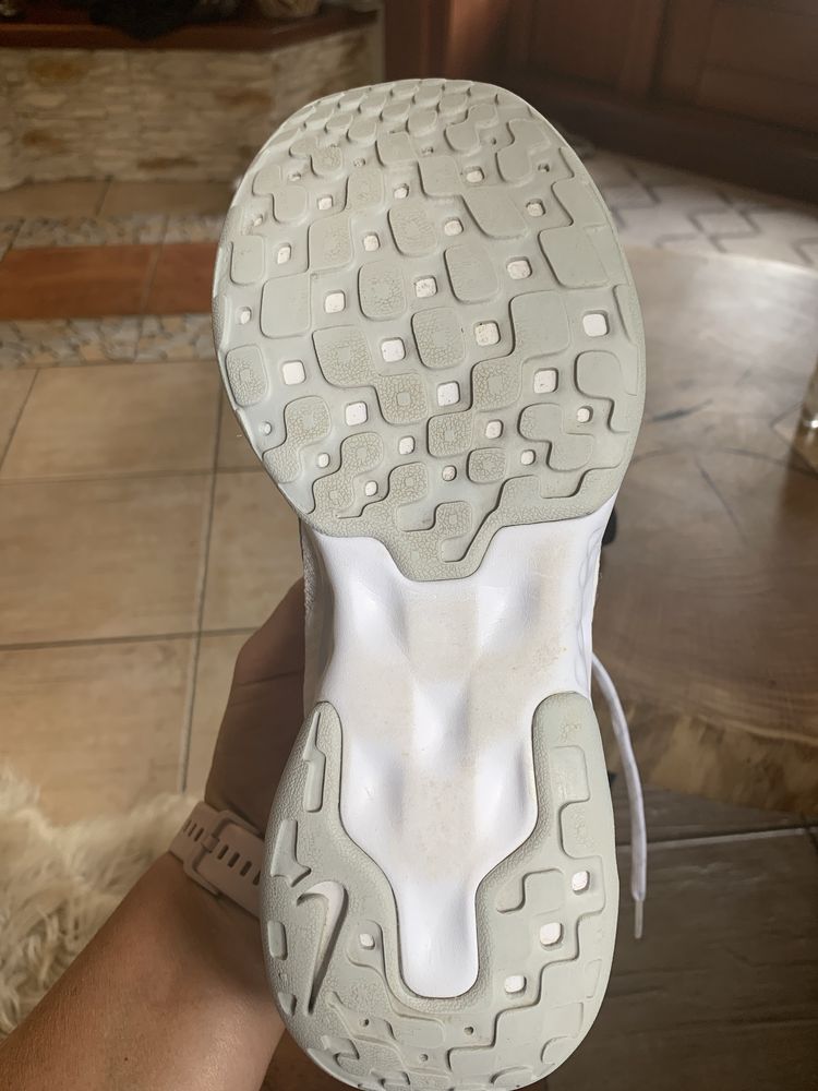 Buty nike renew 40