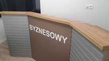 Nowa konsola do wywiadów - TV YouTube Biurko recepcja.