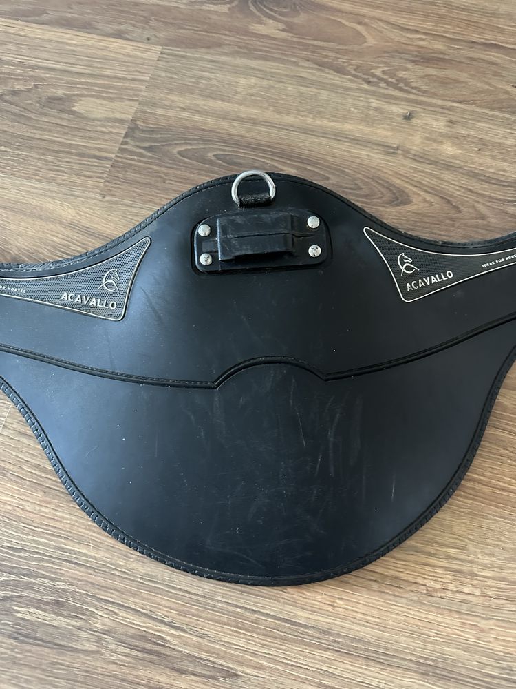 Popręg z fartuchem Acavallo 120cm