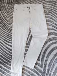 Białe spodnie ze stretchem, elastyczne r 40 L