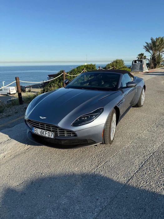 Aston Martin DB11 Aston Martin DB11 Volante 2020