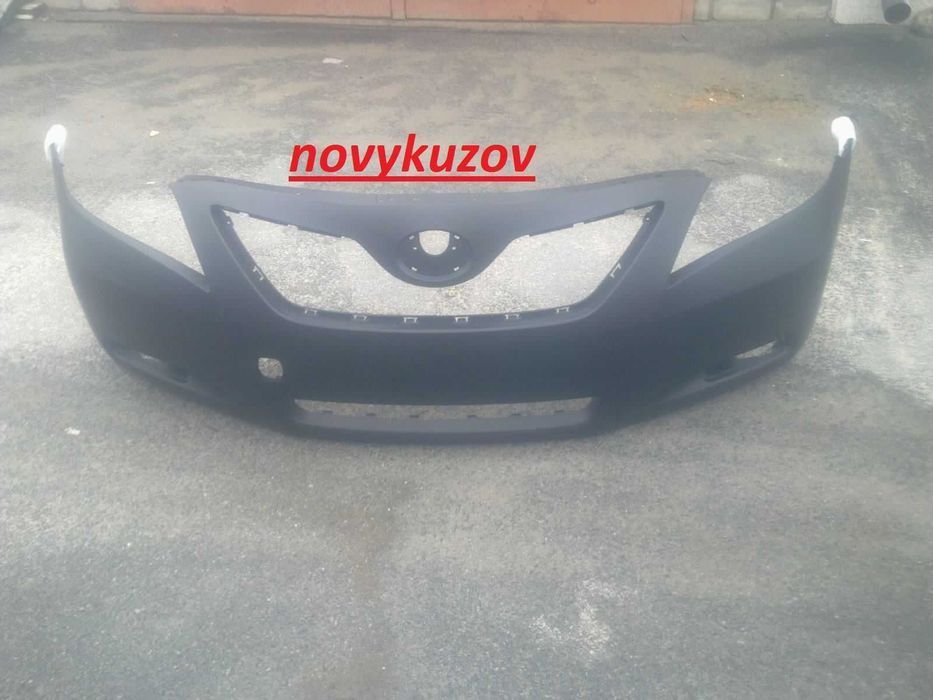 Бампер  передний Toyota Camry 40 Тойота Камри 40  06-