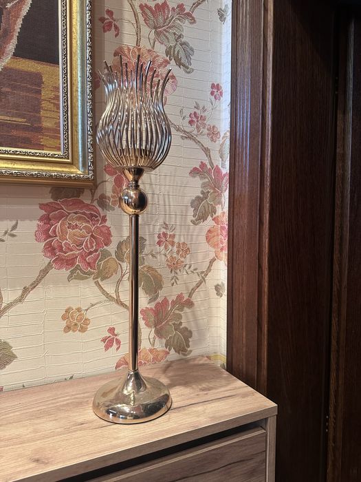 Złoty stojący świecznik marka Home&You