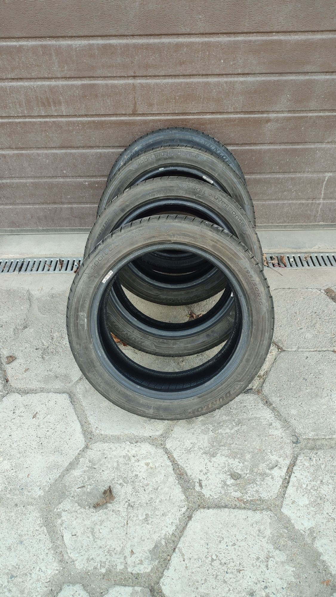 Opony letnie 195/50R16" Dunlop  Ładny bieżnik niezniszczone