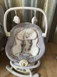 Продам заколисуючий центр Joie Serina 2 in 1