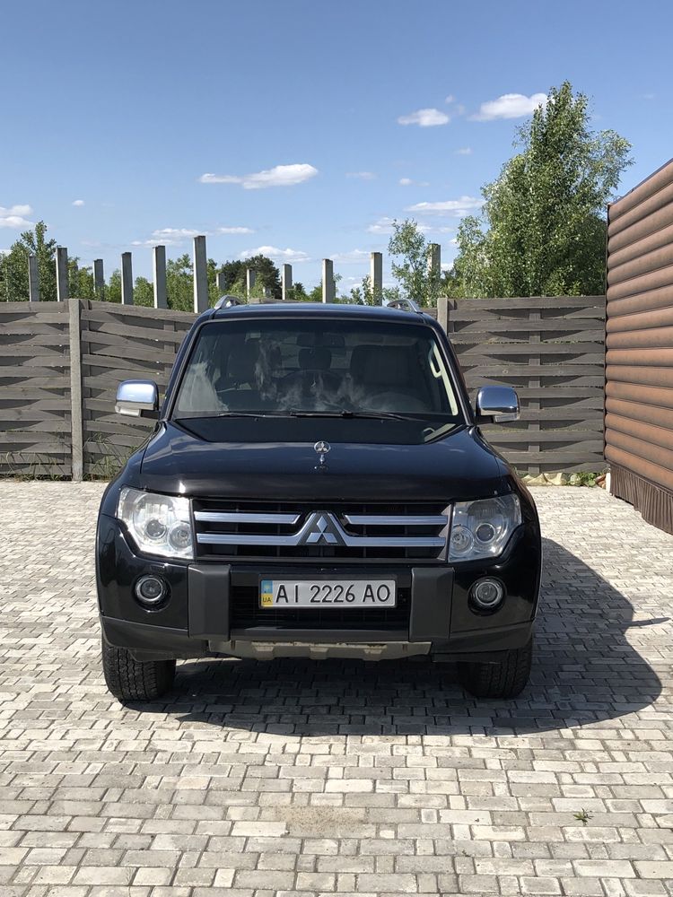 Mitsubishi rPajero Wagon