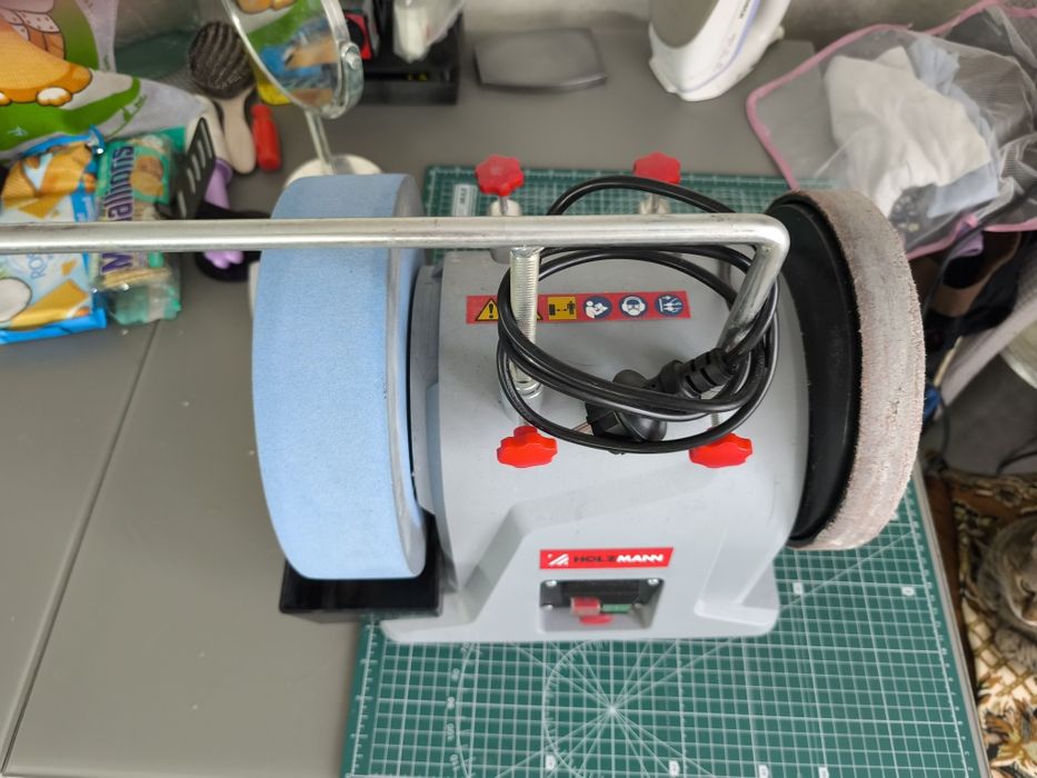 Продам станок для заточки ножів, майже новий в ідіальному стані.