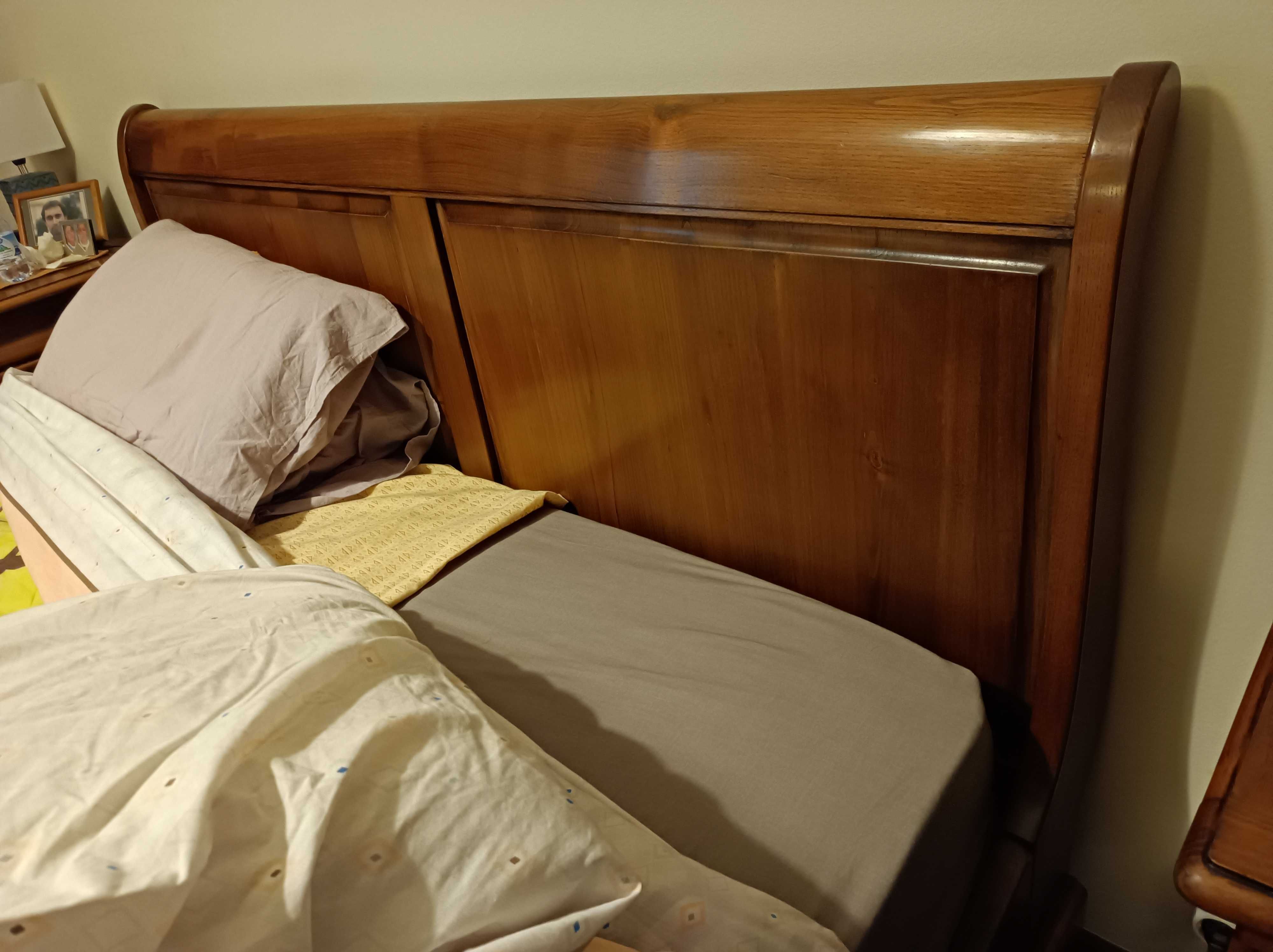 Vendo mobília de quarto Luís Filipe