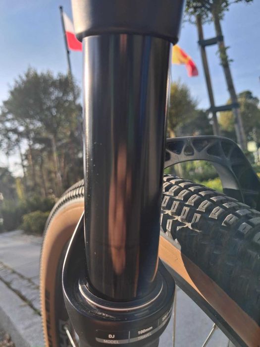 Rower Dartmoor Two6player dirt