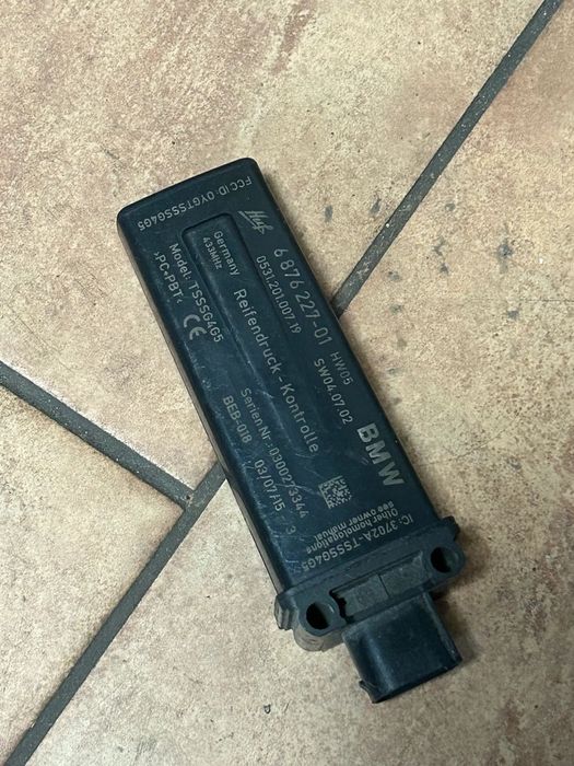 BMW F01 F06 F25 STEROWNIK MODUŁ CIŚNIENIA W OPONACH ANTENA RDC 6876227