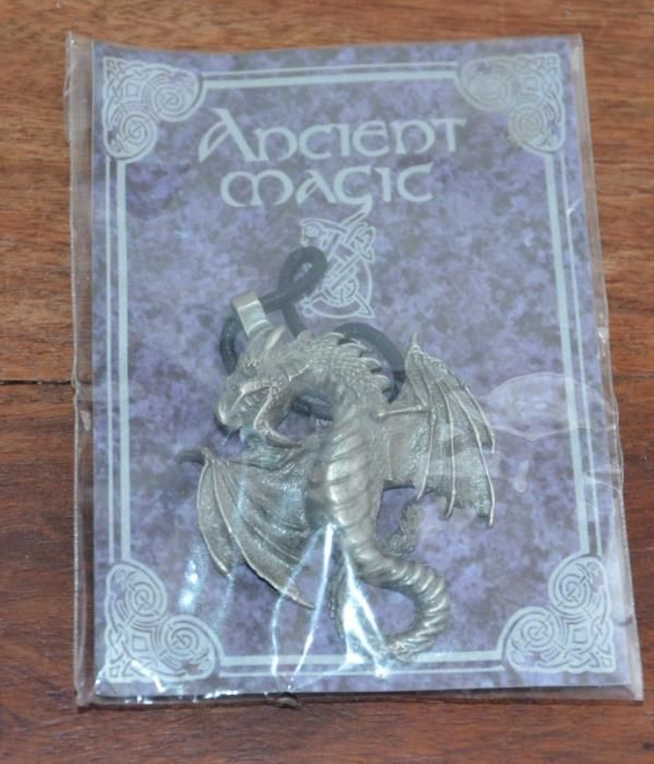 Colar com Pendente Dragão – Ancient Magic