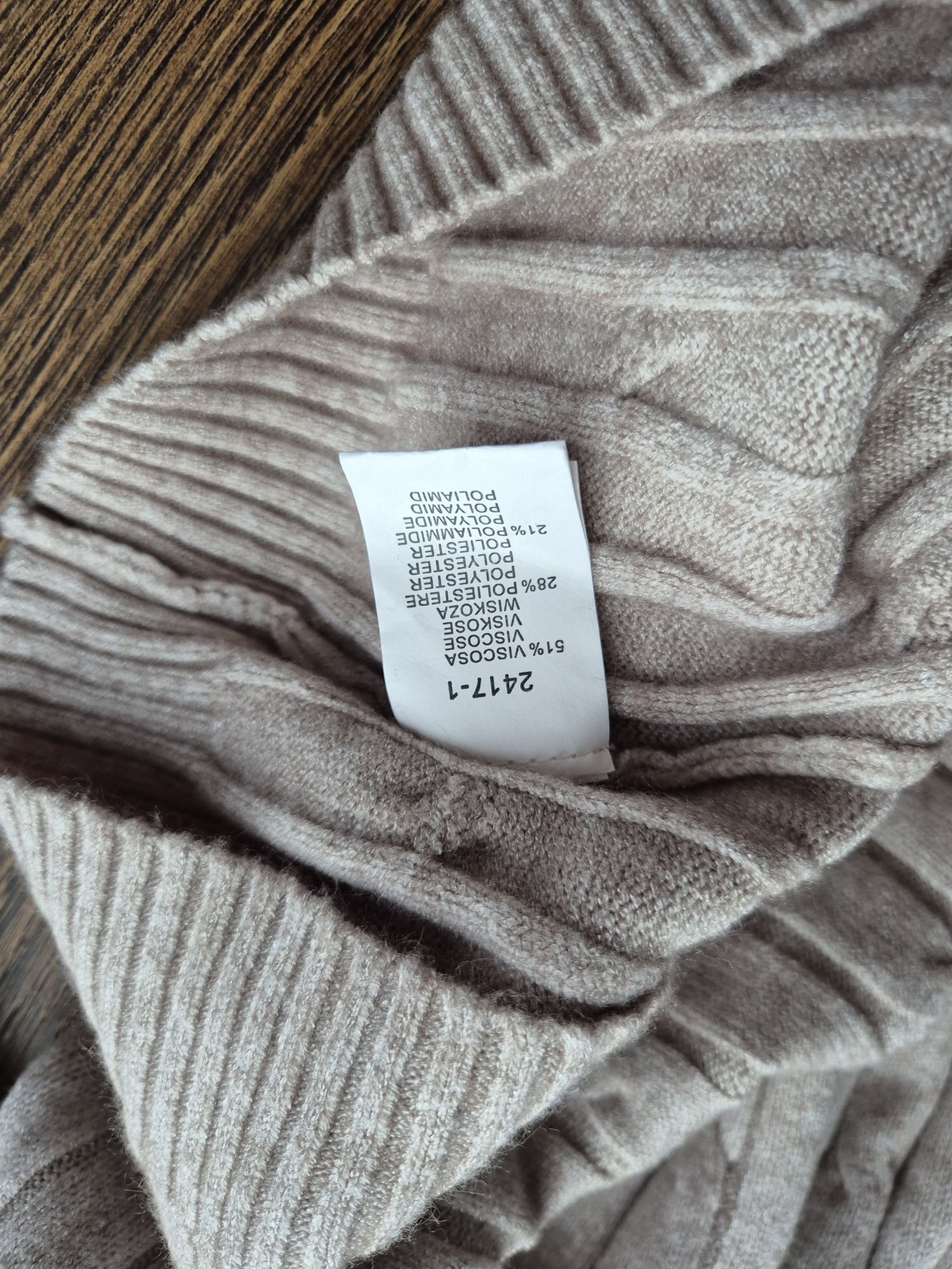Sweter sukienka delikatna kremowa beżowa cieplutki sweter długi sukien