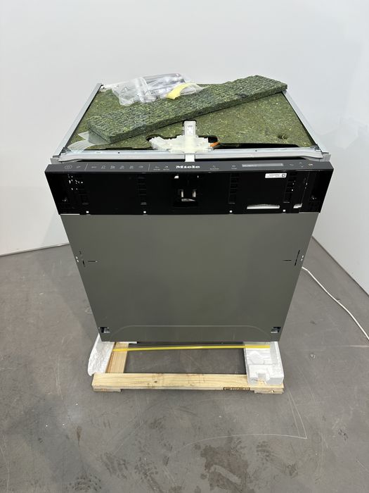 Нова посудомийна машина Miele G7650/81cm