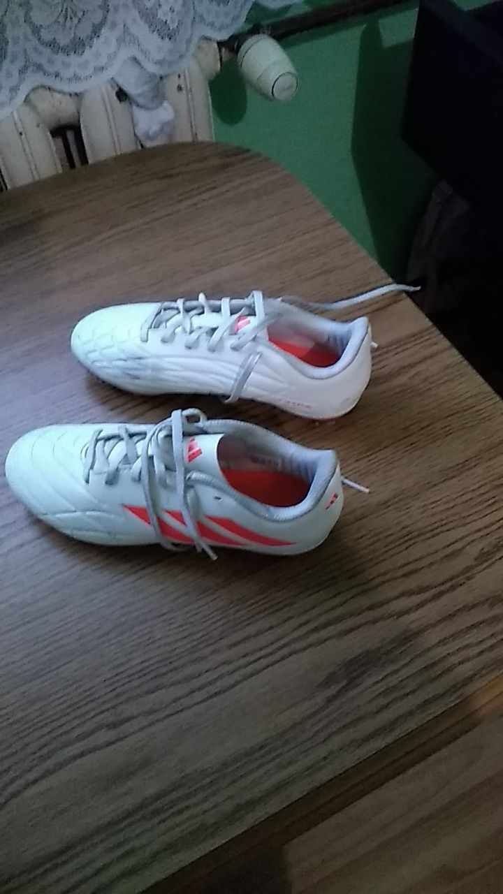 Buty korki sportowe piłkarskie