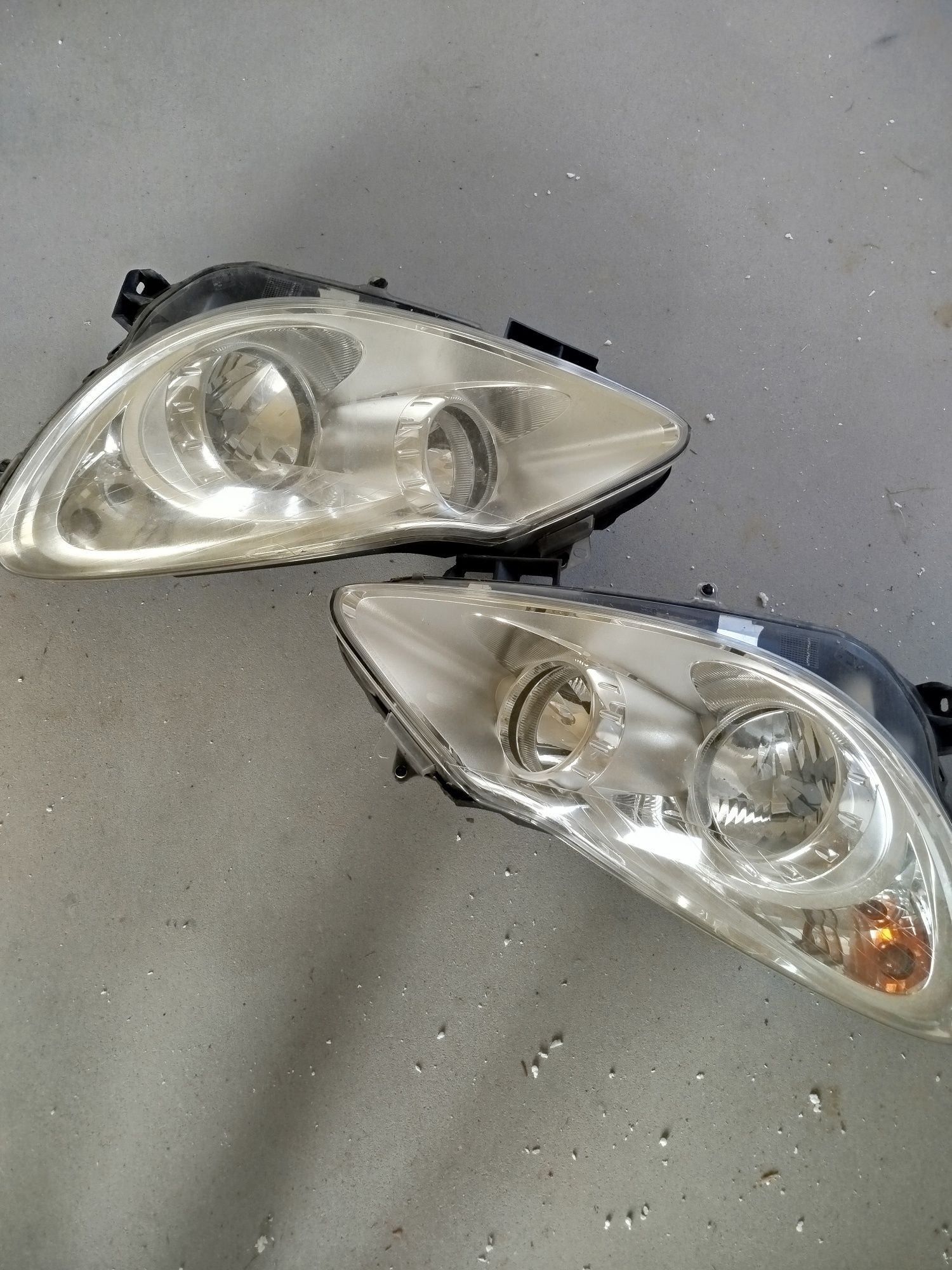 Lampy przód opel corsa d