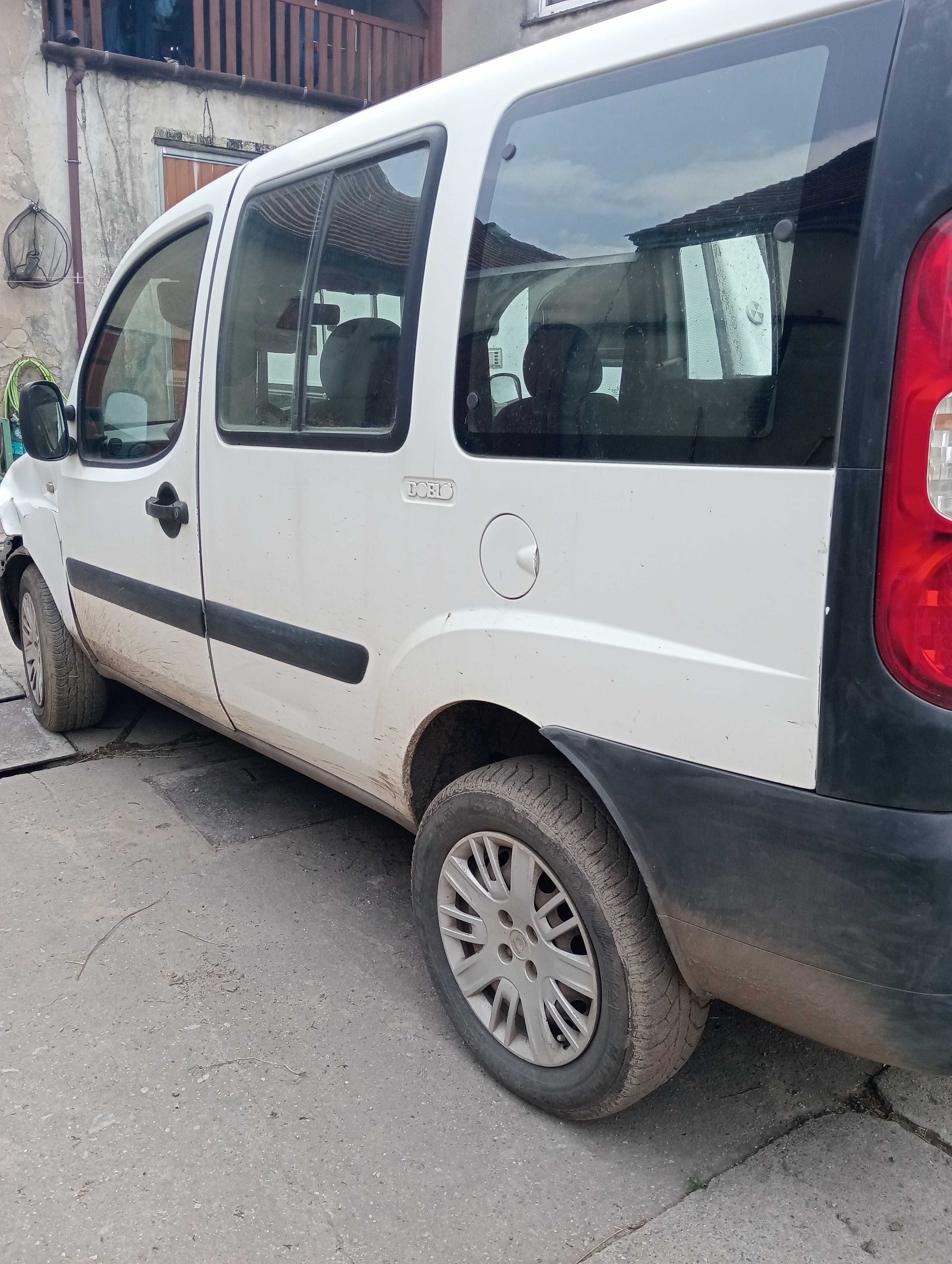 fiat doblo białe