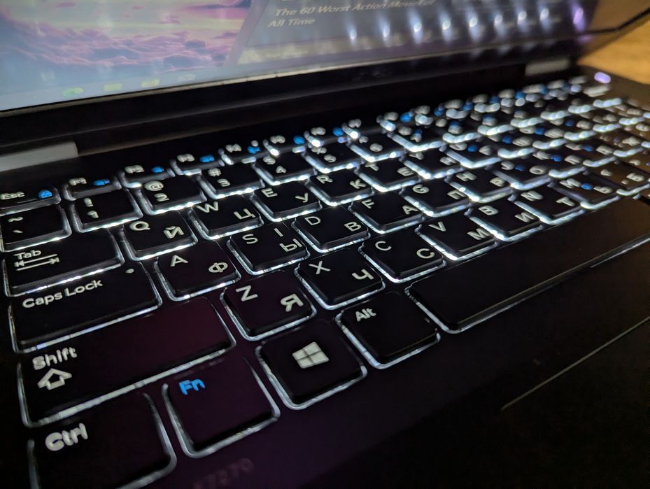 2563/Dell Latitude E7270/12,5"/Intel I7-6600U/256 GB SSD/RAM 8 GB/
