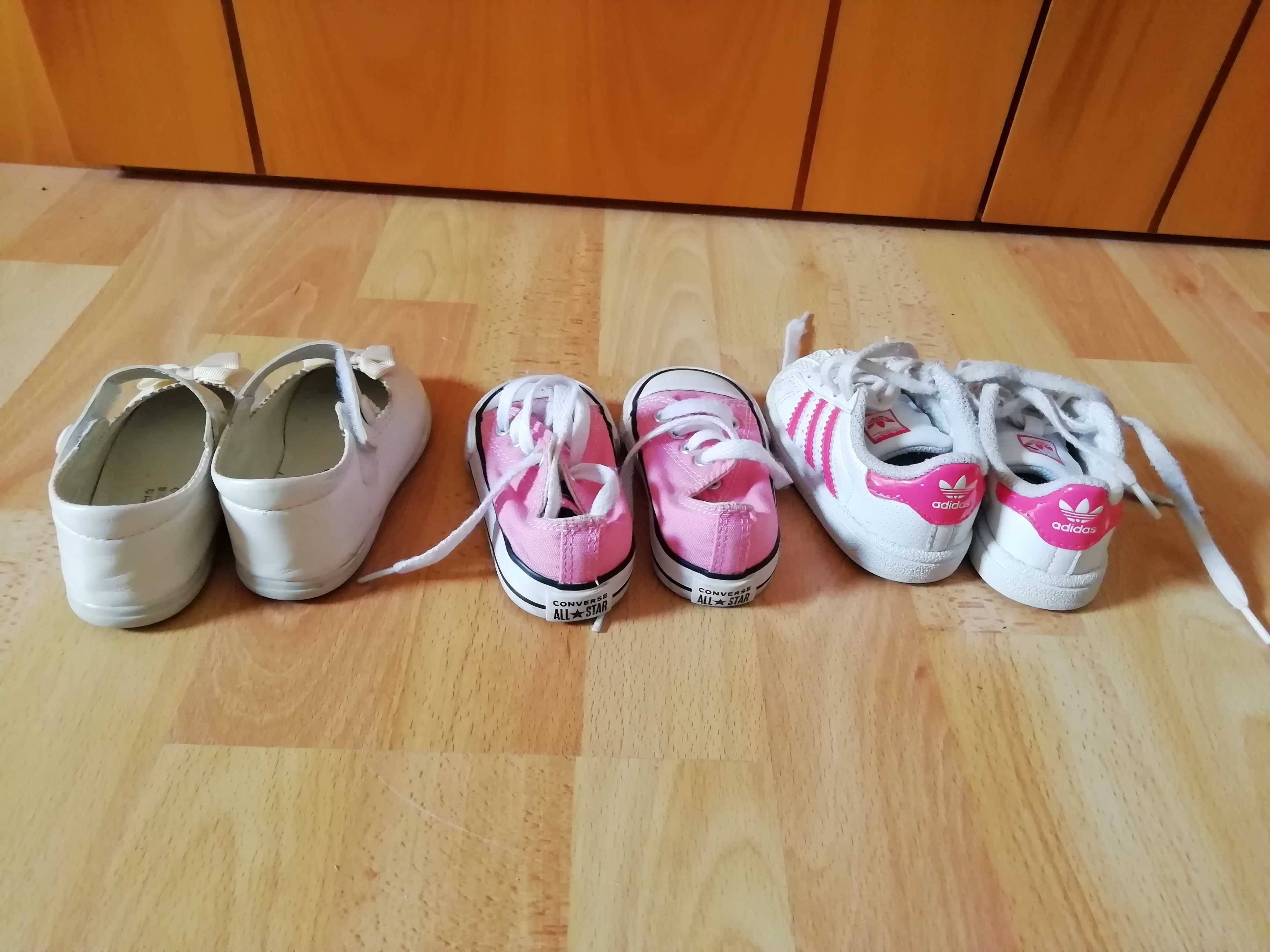 Ténis e sapatos para bebé - Adidas, All Star e Seaside