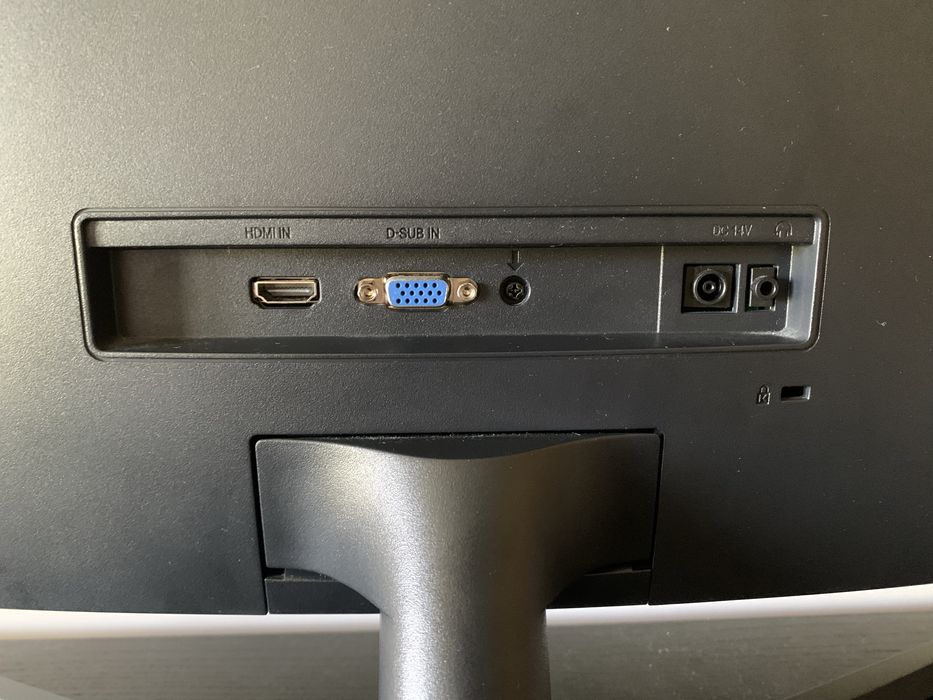 Monitor SAMSUNG C27R500FHU Curvo 27” Full HD