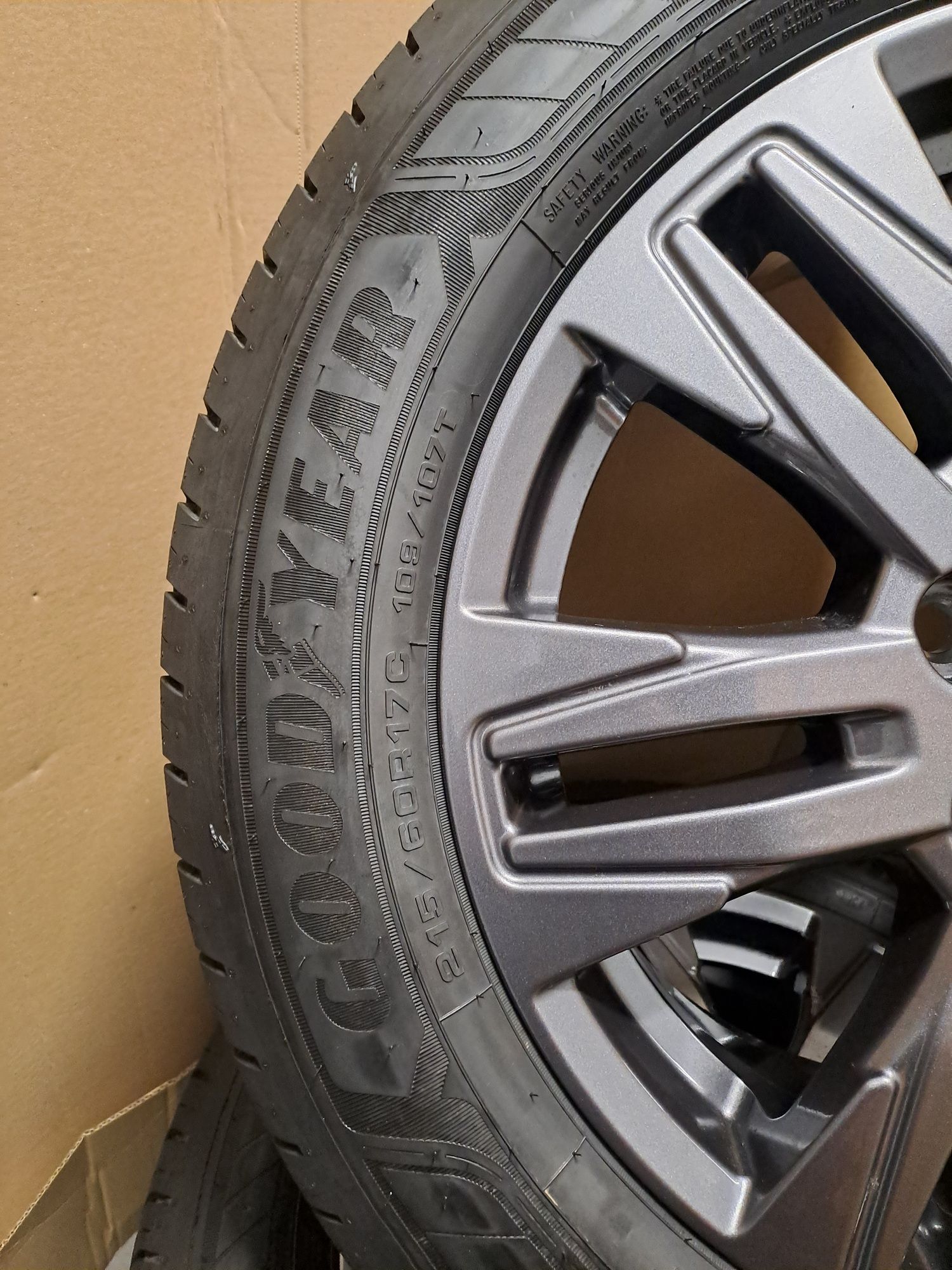 Koła felgi 17  Ford Transit Custom 6x120